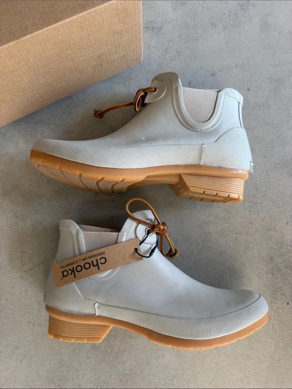 chooka Waterproof Ankle Rain Boots with Gum Sole size 7 sand, color, memory foam
